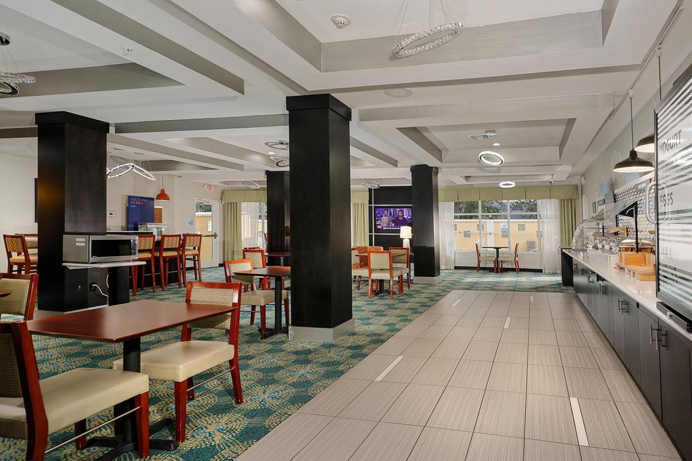 Holiday Inn Express & Suites Houston Northwest-Brookhollow By Ihg Екстериор снимка