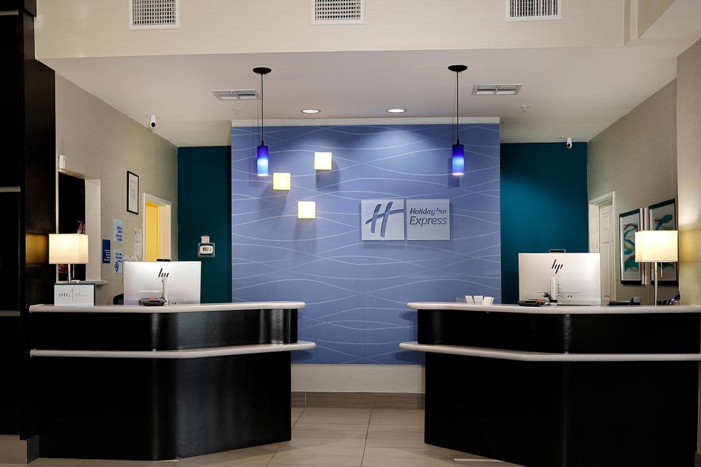 Holiday Inn Express & Suites Houston Northwest-Brookhollow By Ihg Екстериор снимка