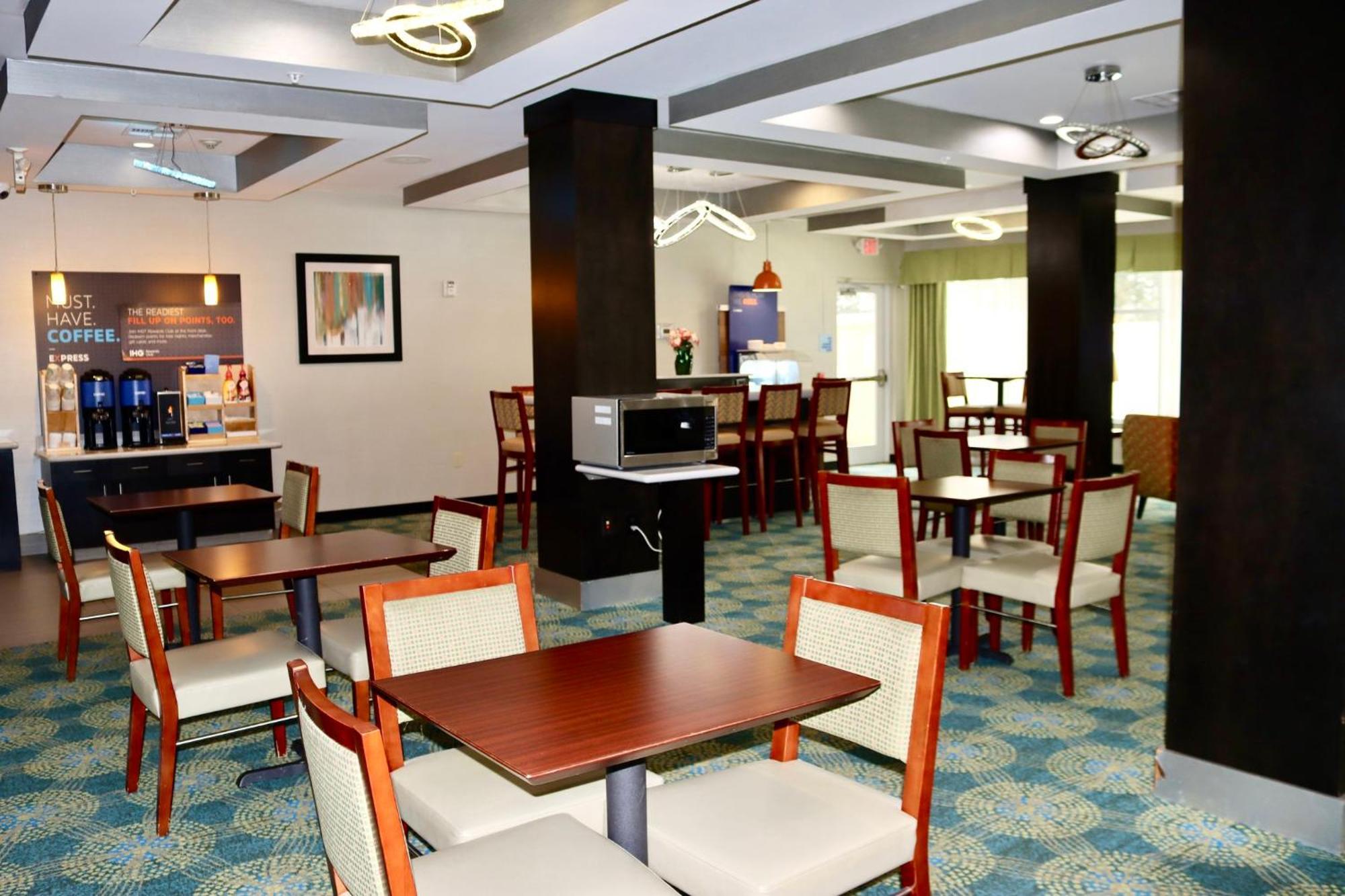 Holiday Inn Express & Suites Houston Northwest-Brookhollow By Ihg Екстериор снимка