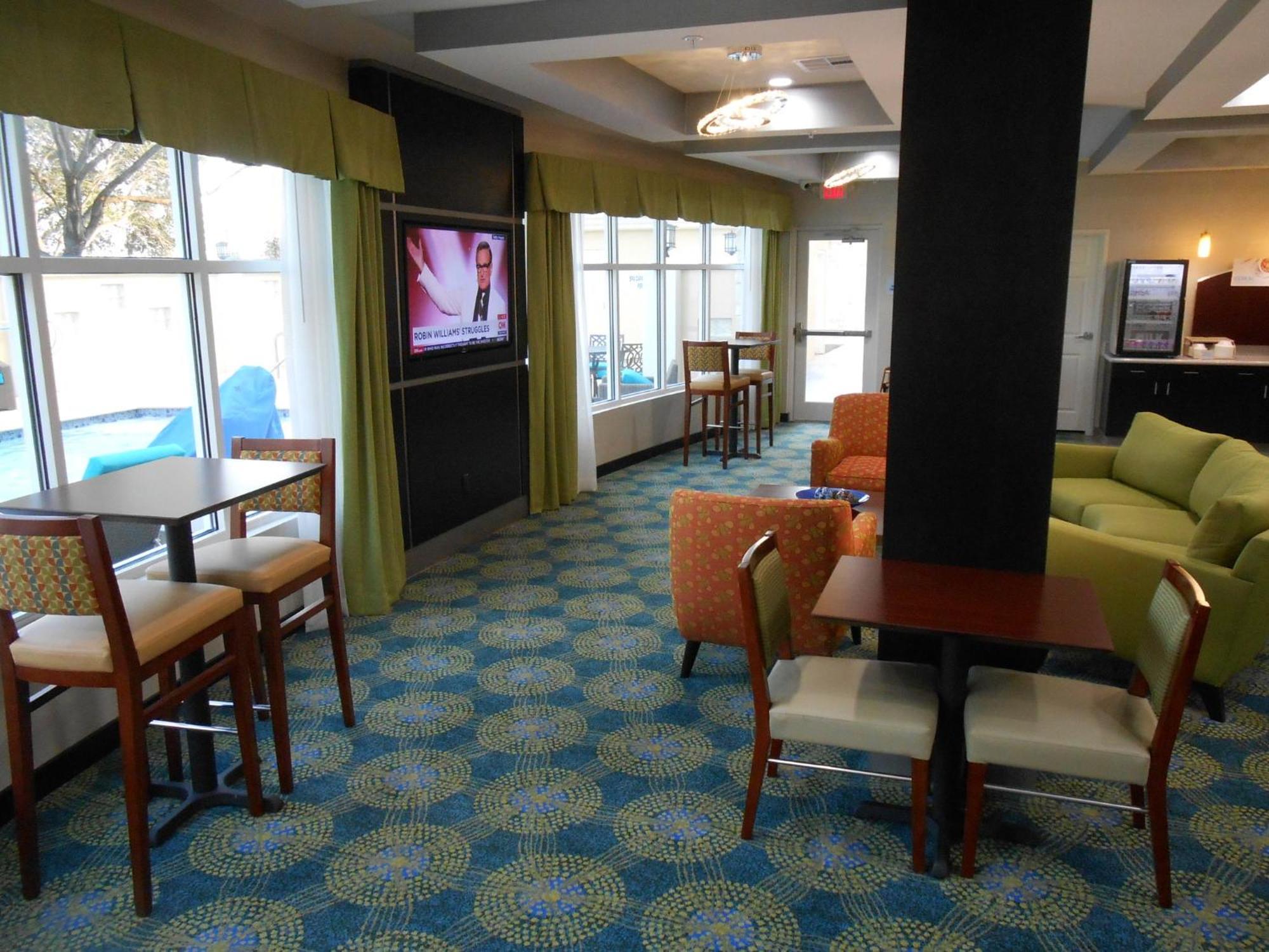 Holiday Inn Express & Suites Houston Northwest-Brookhollow By Ihg Екстериор снимка