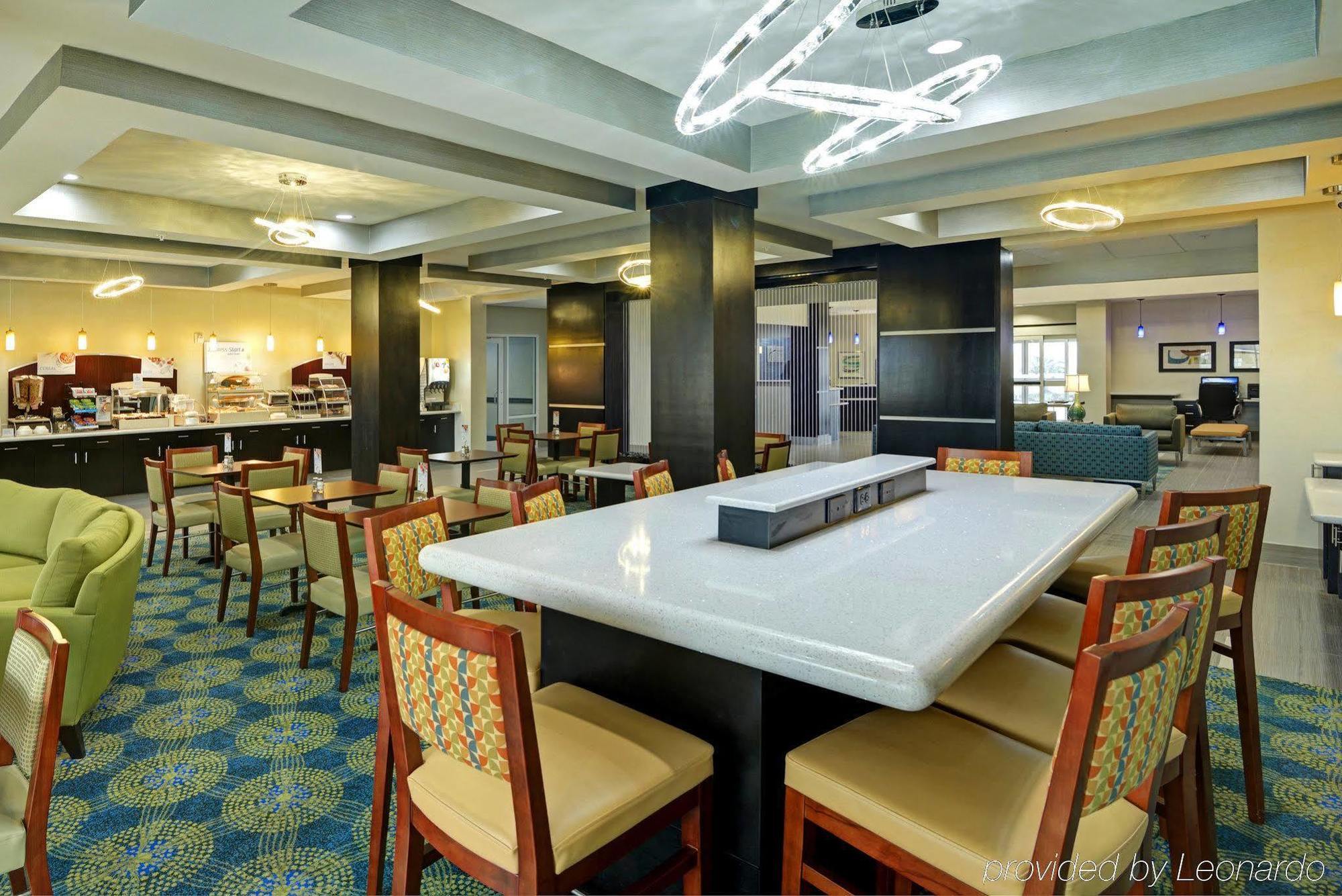 Holiday Inn Express & Suites Houston Northwest-Brookhollow By Ihg Екстериор снимка