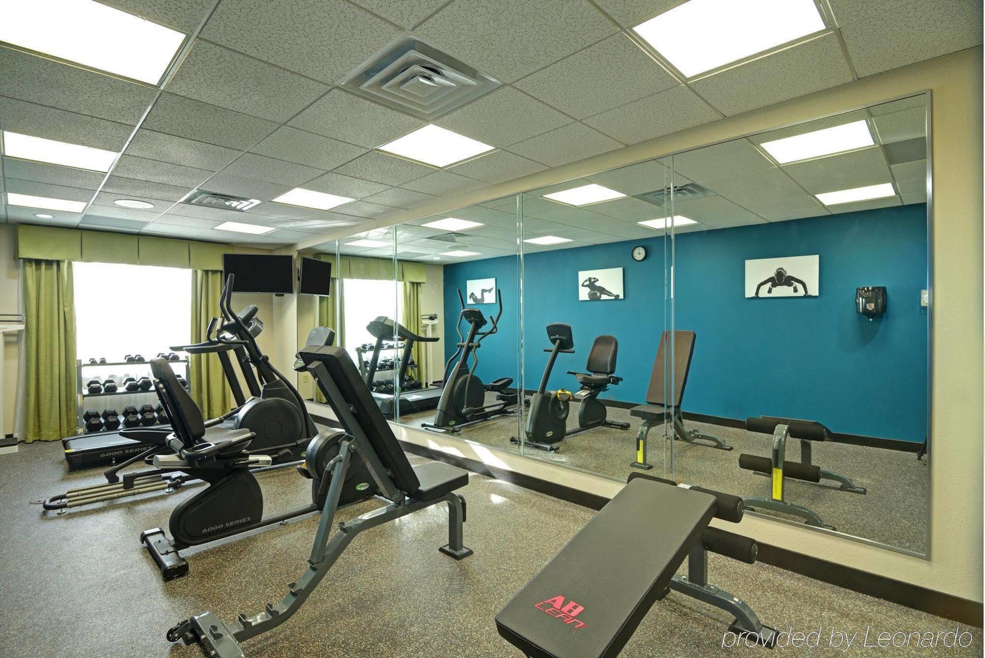 Holiday Inn Express & Suites Houston Northwest-Brookhollow By Ihg Екстериор снимка